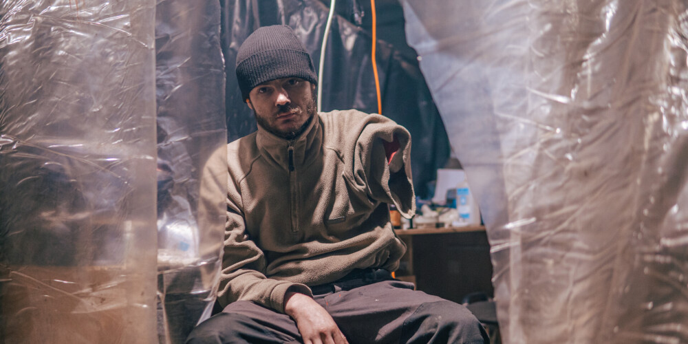 Фото раненого бойца из "Азовстали", который лишился руки