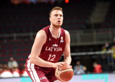 Latvijas vīriešu basketbola izlases spēlētājs Artūrs Strautiņš.