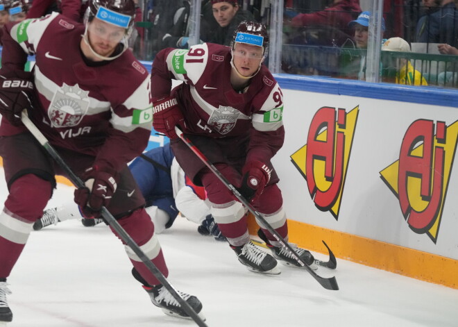 Latvijas hokejisti rāda raksturu un izcīna smagu uzvaru pret Lielbritāniju