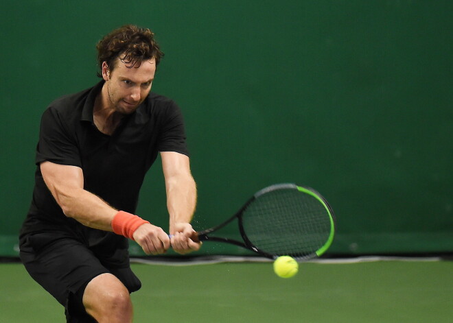 Gulbis iekļūst Vičenas "Challenger" turnīra pamatsacensībās