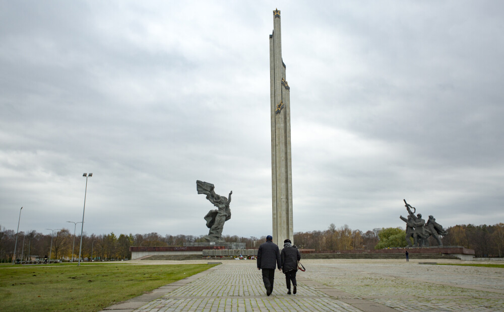 Plānots virzīt likumprojektu par komunismu un okupāciju slavinošu pieminekļu novākšanu visā Latvijā