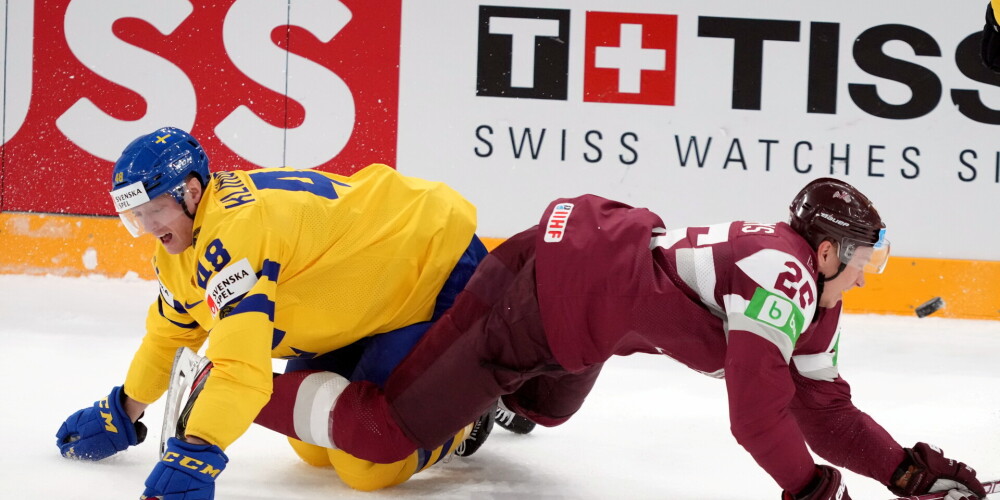 Latvijas hokeja izlasei neizdodas pārspēt zviedru vārtsargu; čempionāts ir galā