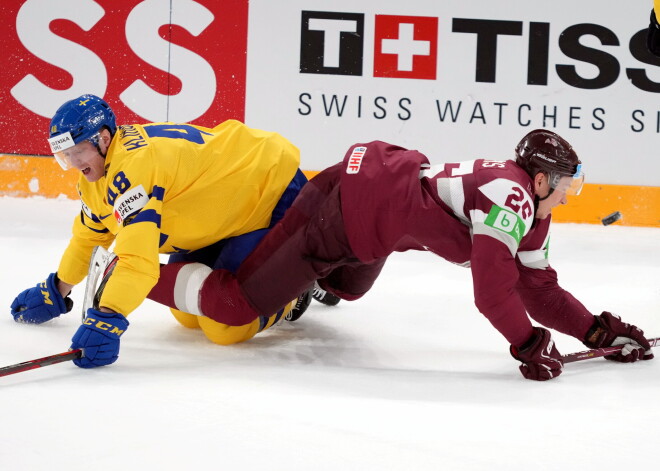 Latvijas hokeja izlasei neizdodas pārspēt zviedru vārtsargu; čempionāts ir galā