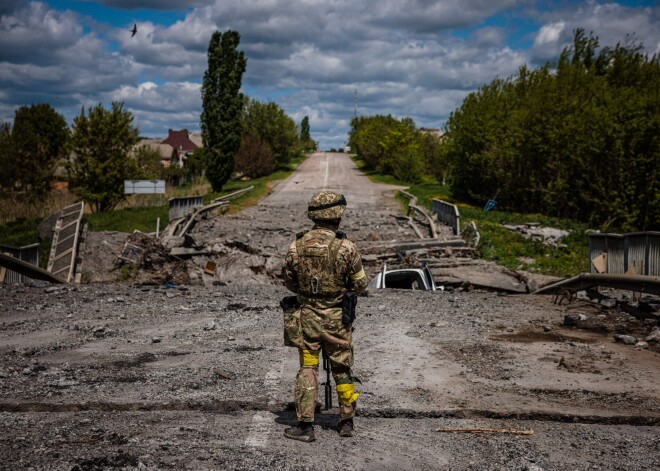 Čehija nodevusi Ukrainai triecienhelikopterus un remontē ukraiņu bruņutehniku