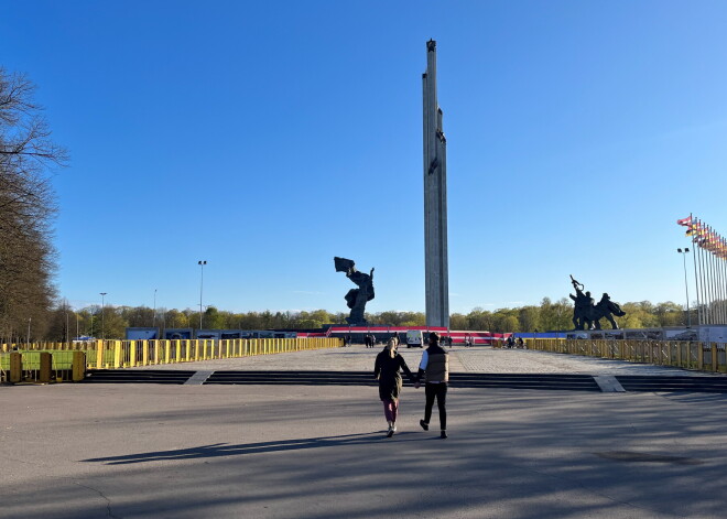 Pieminekļa Uzvaras parkā demontāža varētu izmaksāt līdz pat pāris miljoniem eiro, norāda Rīgas vicemērs