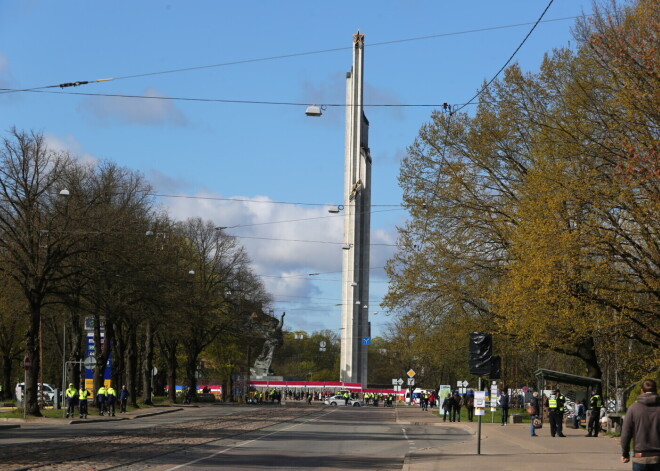 Uzvaras parka pieminekļa demontāža jāveic līdz 15.novembrim