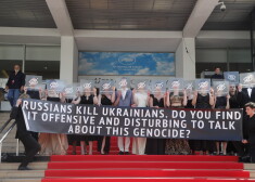 Ukraiņu režisors Kannu kinofestivālā protestē pret Krieviju