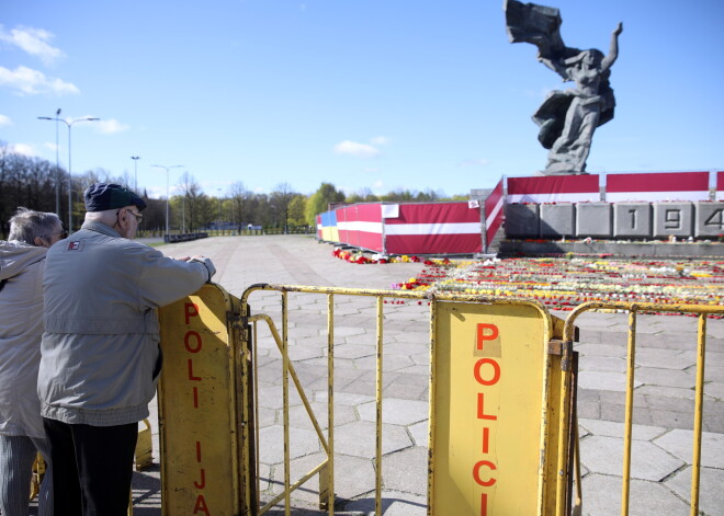 В пятницу пройдет встреча с представителями предприятий, готовыми участвовать в сносе памятника в Парке победы