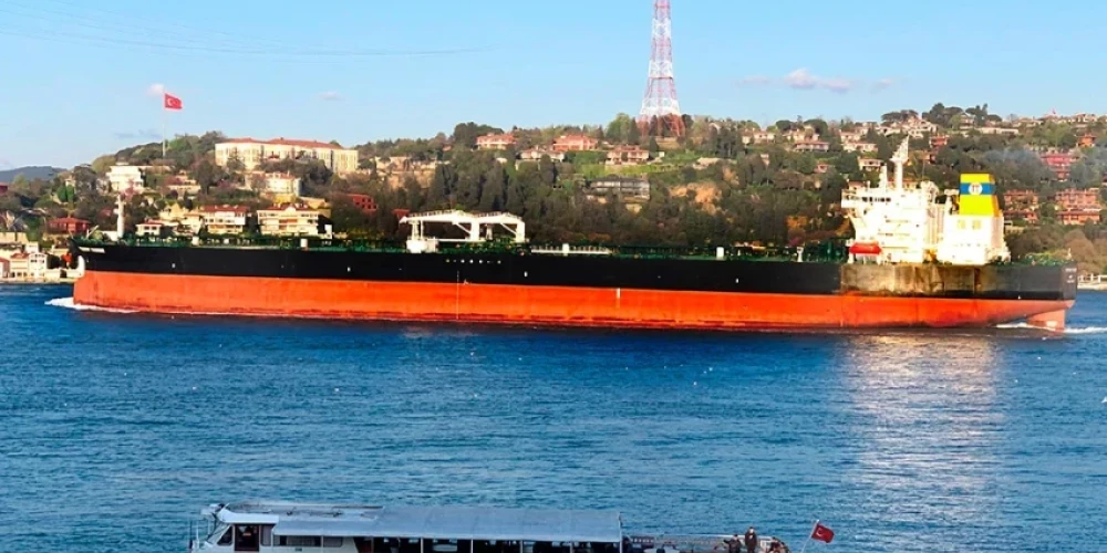 Военные Ирана захватили два танкера с нефтью, принадлежащих Греции