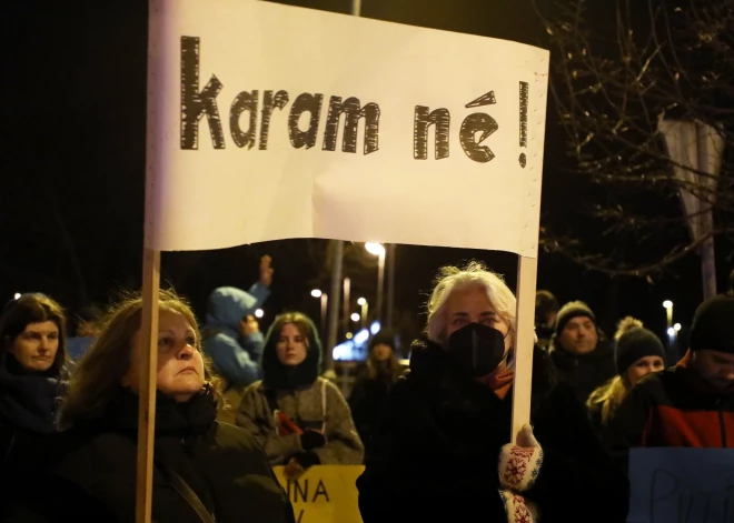 Latvijā iedzīvotāju uztraukums par Krievijas karu Ukrainā joprojām ir augsts