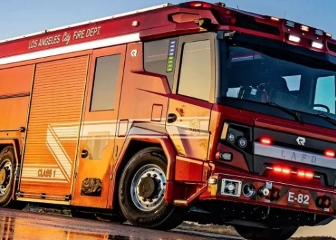 Rosenbauer RTX стал первым в мире пожарным электрокаром