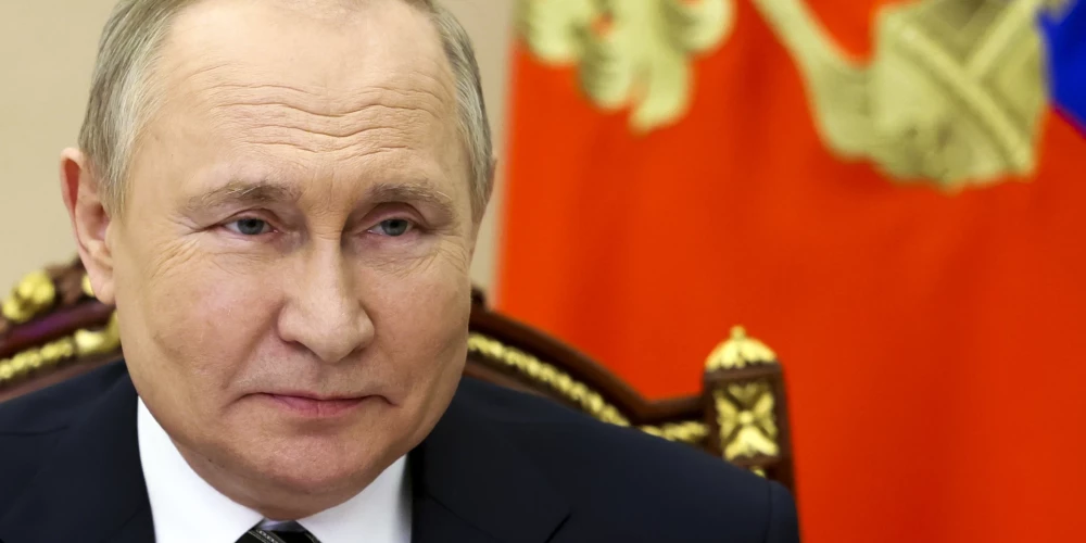 Putinam esot atlikuši ne vairāk kā trīs gadi, bet varbūt viņš jau ir miris… Krievijas diktatora cīņa ar vēzi