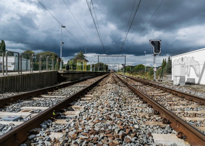 Streiks paralizē sabiedrisko transportu Beļģijā. Darbinieki pieprasa lielākas algas un labākus darba apstākļus