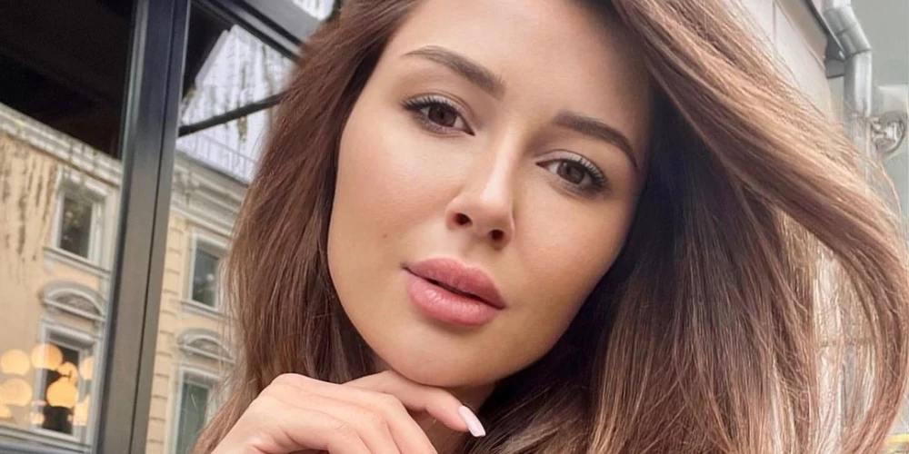 Анна Заворотнюк