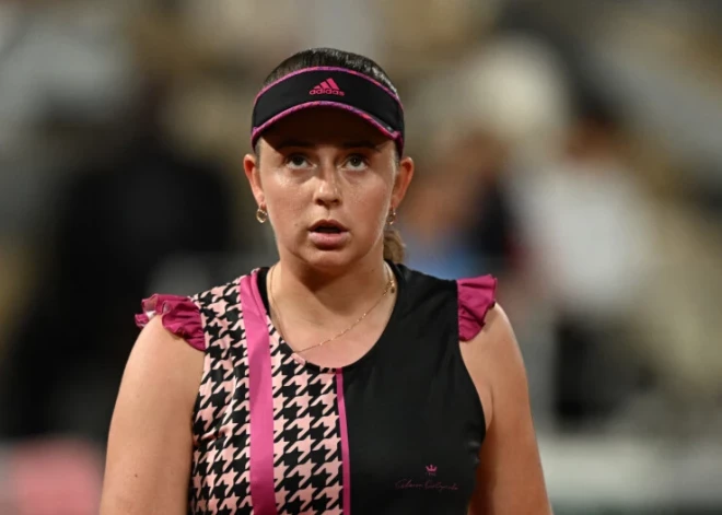 Ostapenko un Kičenoka piekāpjas Francijas atklātā čempionāta dubultspēļu pusfinālā