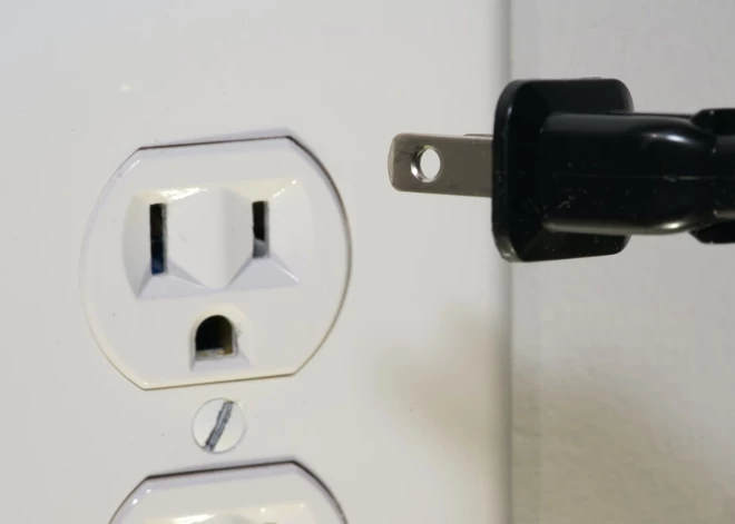 5 советов, как сэкономить деньги на электричестве летом