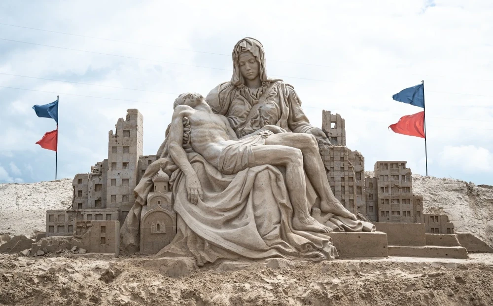 PHOTO: Admirable sand sculptures have been made in Jelgava on rainy days