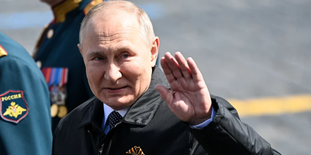 Putins domā, ka Rietumi nogurs un agri vai vēlu piekāpsies, skaidro Krievijas elite