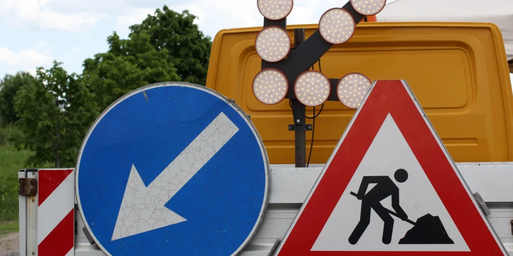 Autovadītāju ievērībai: ceļu remontdarbu laikā daudzviet ieviesti satiksmes ierobežojumi