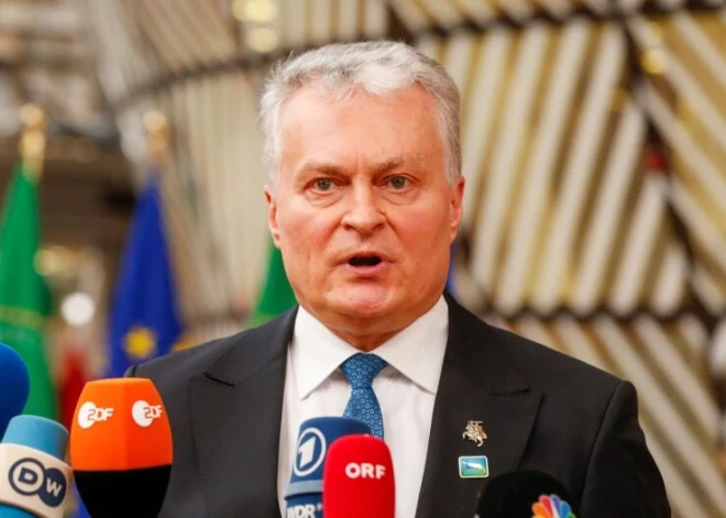 Nausēda: Lukašenko ierosinājums Ukrainas labību eksportēt caur Baltkrieviju nav pieņemams