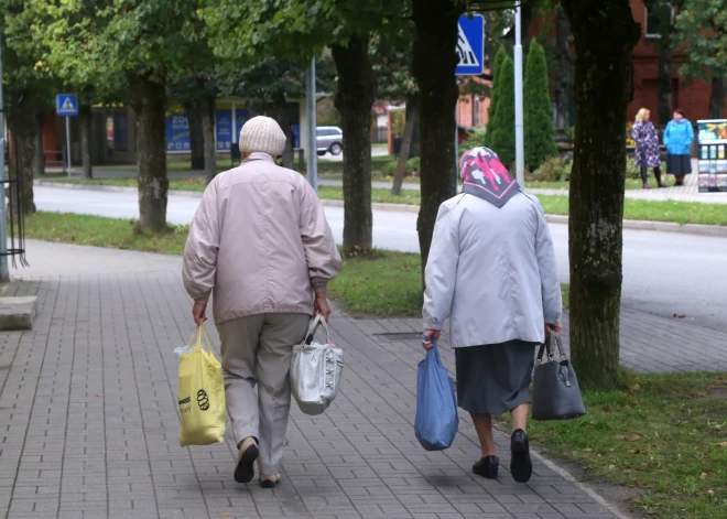 Pensijas plānots indeksēt mēnesi agrāk