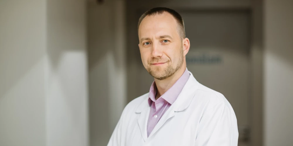 Traumatologs ortopēds, mugurkaula ķirurgs Kalvis Briuks. 