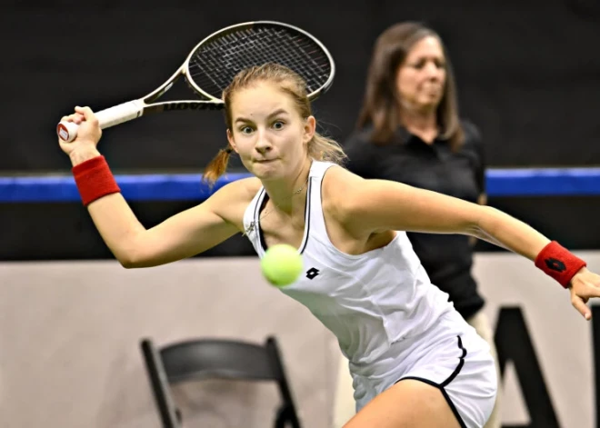 Vismane divos setos piedzīvo zaudējumu W-60 turnīra ceturtdaļfinālā