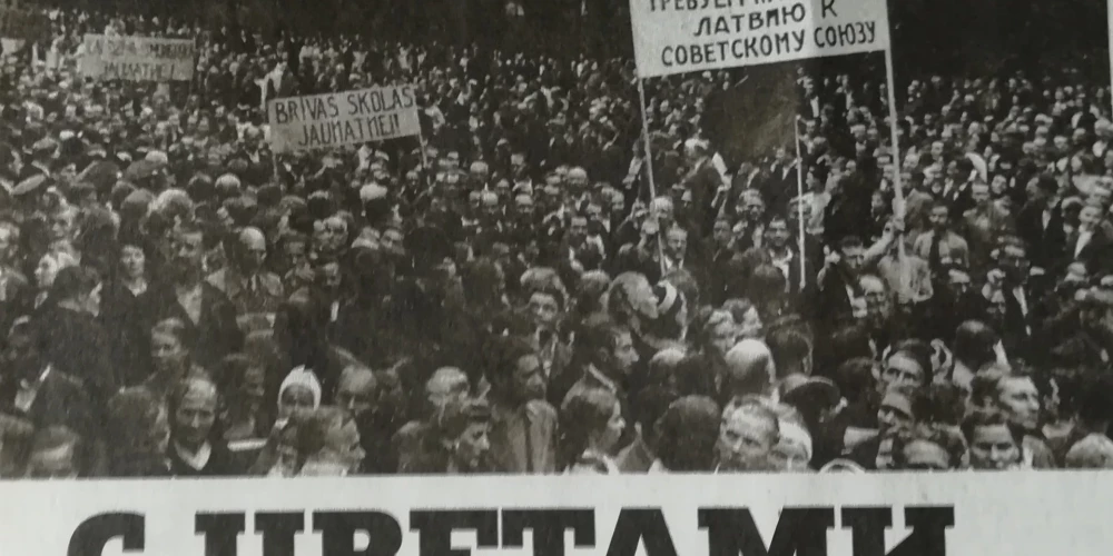 “Zagadki Istorii” stāsta, cik jūsmīgi un pateicības pilnām sirdīm baltieši 1940. gadā uzņēma padomju armiju: tie nebija vis kaut kādi okupanti, bet gan nesavtīgi labdari un atbrīvotāji.
