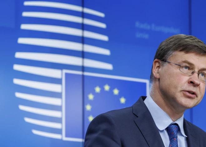 Eirogrupa Luksemburgā apspriedīs eirozonas paplašināšanu un citus jautājumus