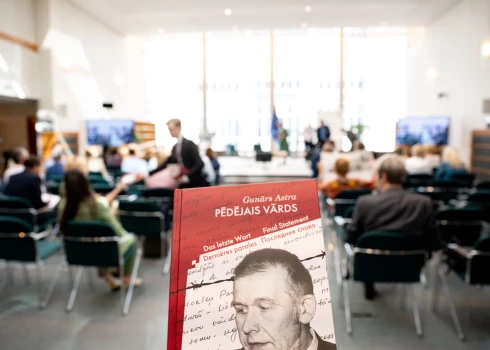 Gunāra Astras grāmatas atvēršana Eiropas Parlamentā
