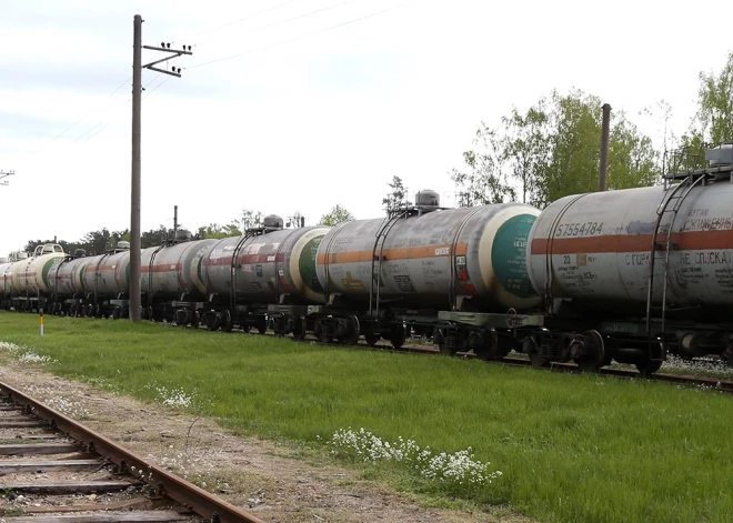 Lietuva daļēji pārtrauc preču pārvadājumus pa dzelzceļu uz Kaļiņingradas apgabalu