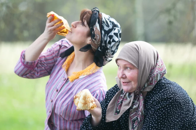 “Skroderdienas Silmačos” pasaules pirmizrādi 1902. gada 30. janvārī teātra kritiķi nolīdzināja līdz ar zemi: tik banāla un slikta izrāde uz latviešu teātra skatuves nebija redzēta! 