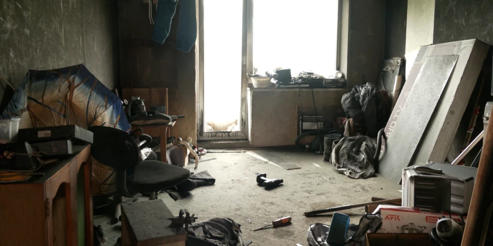 Утром хозяина ждал неприятный сюрприз - его трехкомнатная квартира в Екабпилсе сгорела посреди ночи