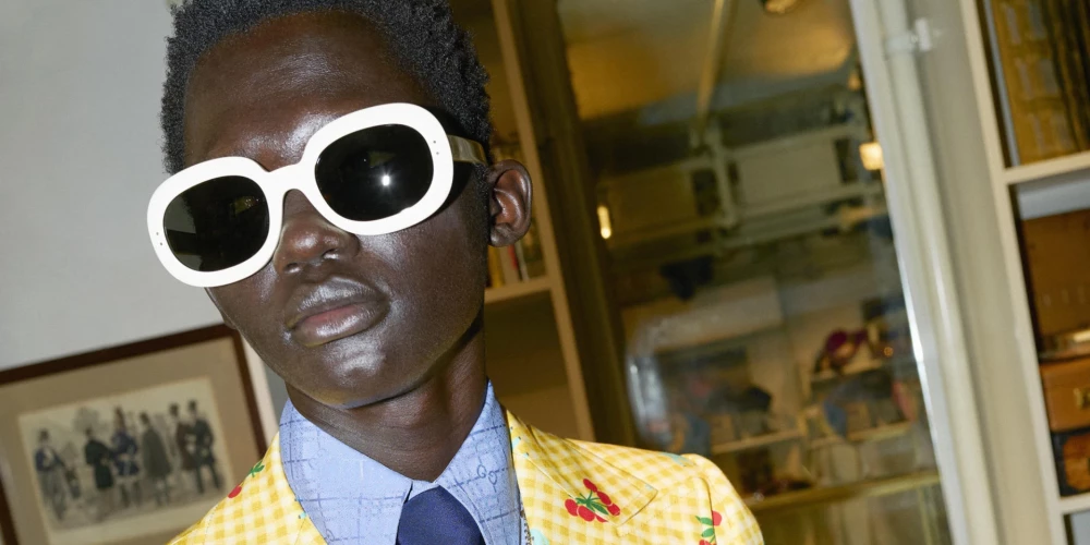 FOTO: Dziedātājs Harijs Stailss laiž klajā sadarbības kolekciju ar modes zīmolu "Gucci"