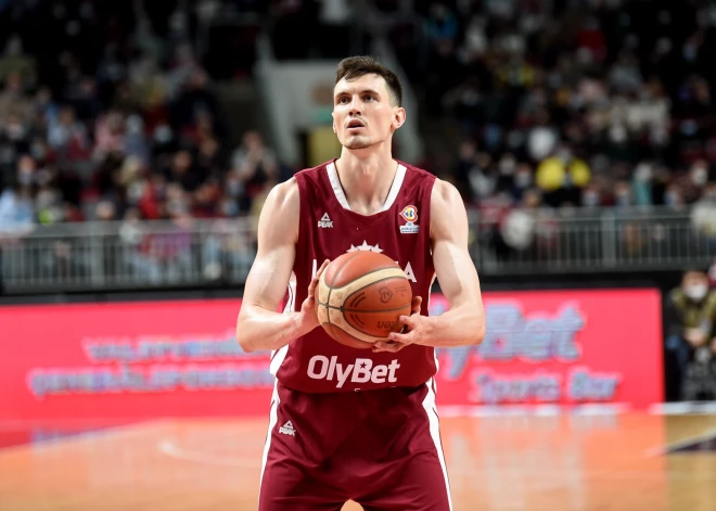 Rodions Kurucs tomēr nepalīdzēs Latvijas izlasei