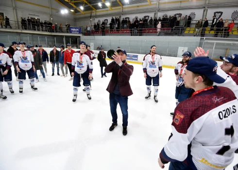 Latvijas čempioni Zemgale"/LLU un tās galveno treneri Arti Ābolu jaunajā sezonā gaidīs jauni starptautiski izaicinājumi, tostarp dalība IIHF Kontinentālā kausa izcīņā. 