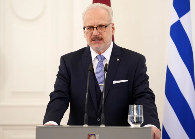 Левитс: предоставлять информацию беженцам из Украины на русском недопустимо