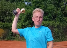 Anna šovasar piedalījusies Latvijas tenisa amatieru līgas sacensībās, kurās izcīnījusi pirmo vietu. Viņa neslēpj sajūsmu par sasniegto.