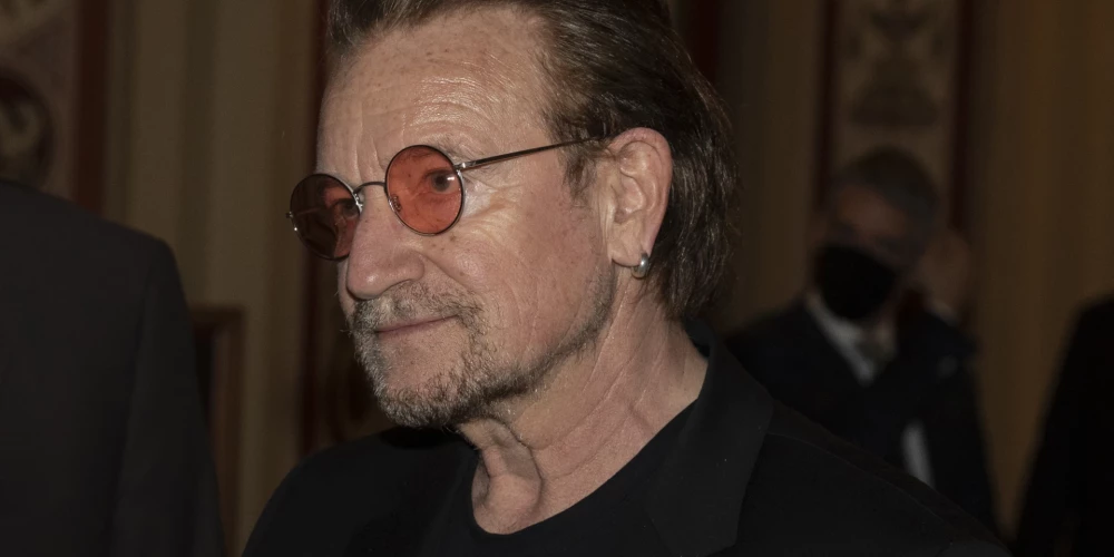 U2 līderis Bono gadu desmitiem neesot zinājis, ka viņam ir pusbrālis