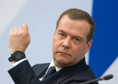 “Kārtējais pamuļķis!” Dmitrijs Medvedevs nolamā bijušo Latvijas iekšlietu ministru Māri Gulbi un draud viņam