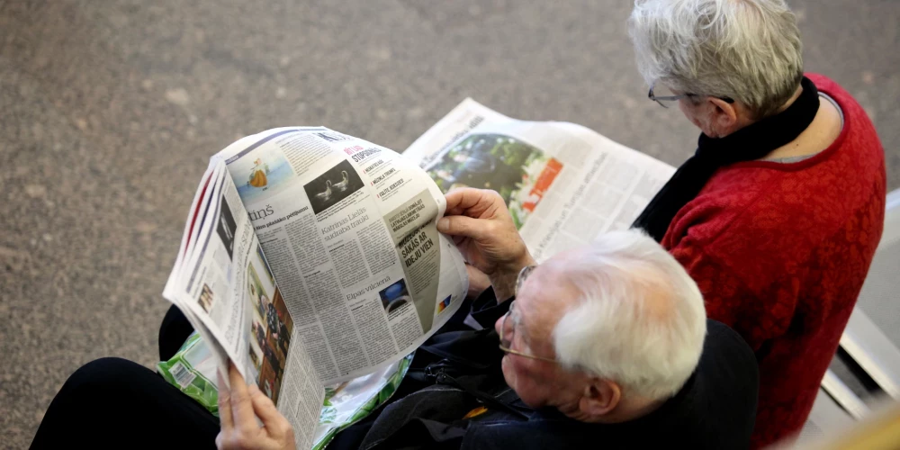 Pensionāra neapliekamo minimumu palielina līdz 500 eiro mēnesī