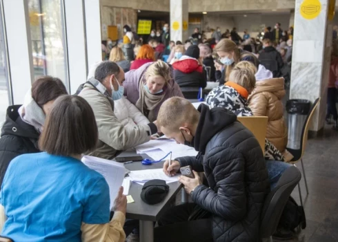 Украинские беженцы продолжают активные поиски работы в Латвии