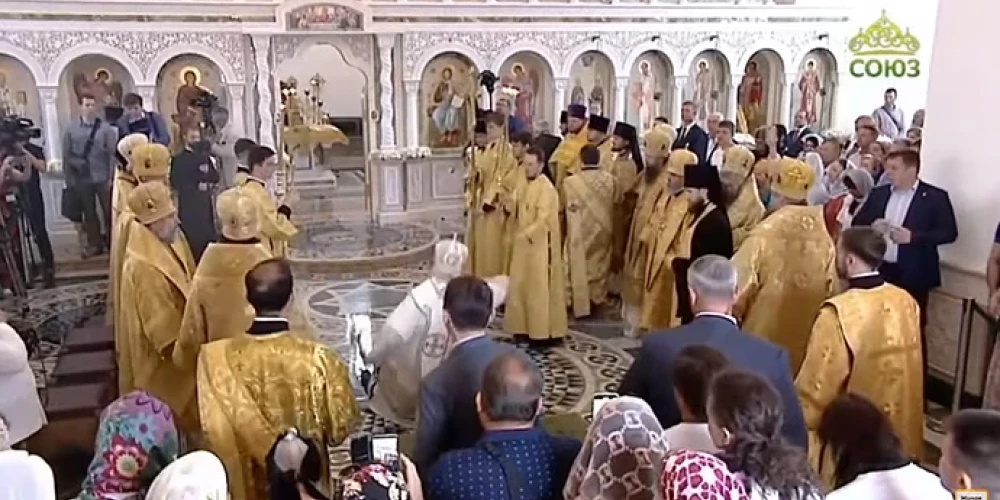 Maskavas patriarha Kirila “svētais kritiens” sakrālajā peļķē: ko tas nozīmē?