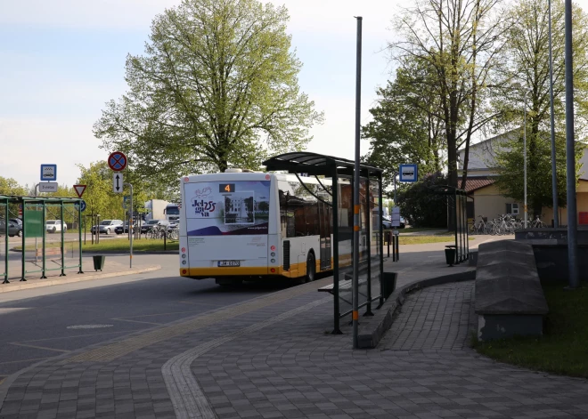 Pieņem Jelgavas novada noteikumus par transporta kompensācijām skolēniem