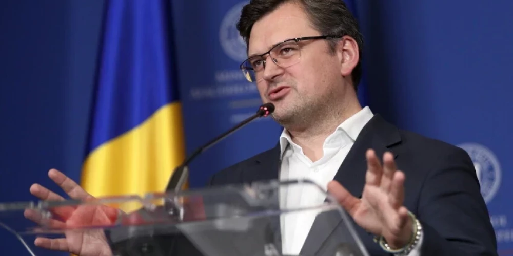 Кулеба потребовал объяснить нежелание Запада принять Украину в НАТО