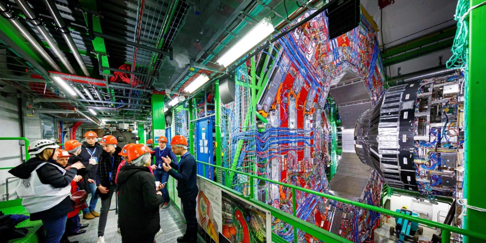 CERN darbu atsāks Lielais hadronu paātrinātājs, kuru eksperimentos piedalās Latvijas zinātnieki