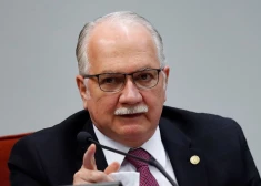 Brazīlijas Augstākās vēlēšanu tiesas priekšsēdētājs Edsons Fačins sola nepieļaut jebkādu iejaukšanos vēlēšanu procesā.