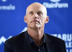 Notiesājošam spriedumam stājoties spēkā, Truksnis zaudētu amatu.