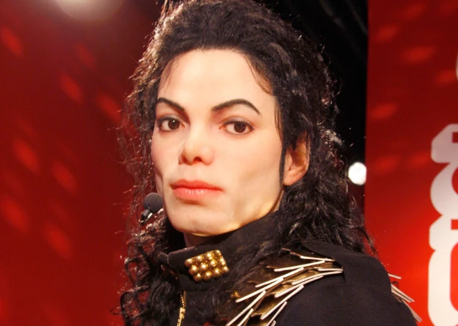 Так все-таки не он? Три спорные песни с посмертного альбома Майкла Джексона удалены со всех стримингов