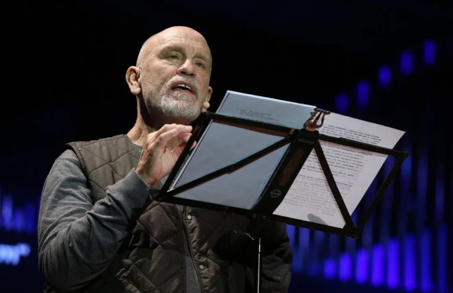 Veiksmei aktiera karjerā ir ļoti liela loma, ir pārliecināts aktieris, pasaules zvaigzne Džons Malkovičs.